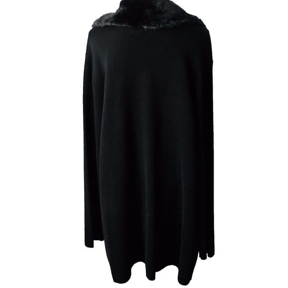 NWT Kasper Woman's Black Knit Sweater w/Removable Faux Fur Collar Size 3X - Picture 4 of 16